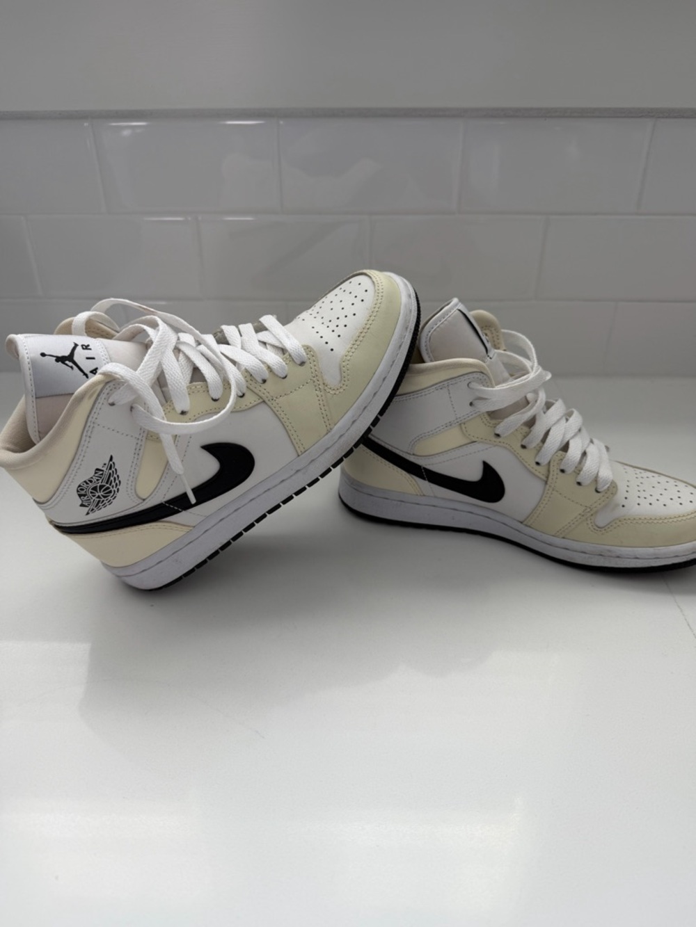 Air Jordan 1 Mid